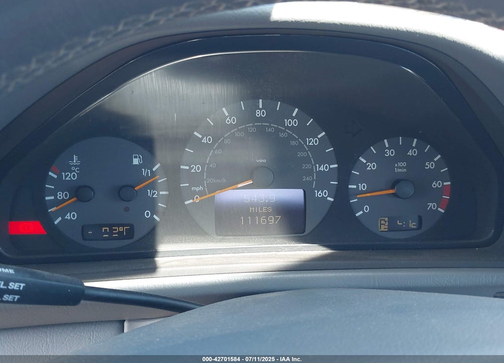 2000 MERCEDES-BENZ CLK 430 VIN: WDBLK70G8YT043197