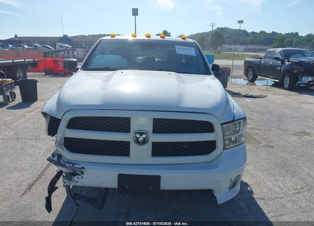 2016 RAM 1500 EXPRESS VIN: 1C6RR7FG3GS193325