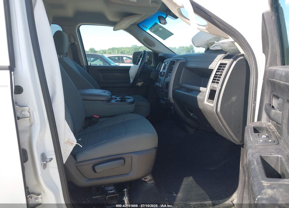 2016 RAM 1500 EXPRESS VIN: 1C6RR7FG3GS193325