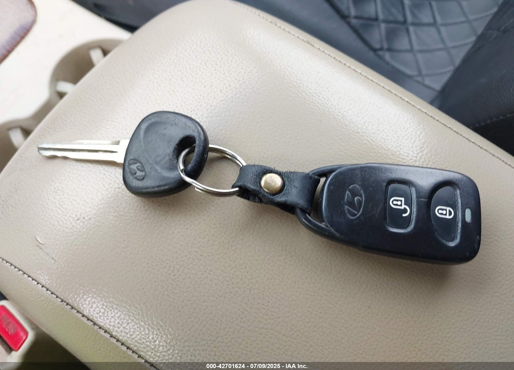2008 HYUNDAI SANTA FE VIN: 5NMSG13D98H183015