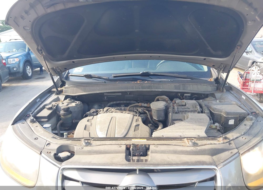 2011 HYUNDAI SANTA FE VIN: 5XYZHDAG5BG042065