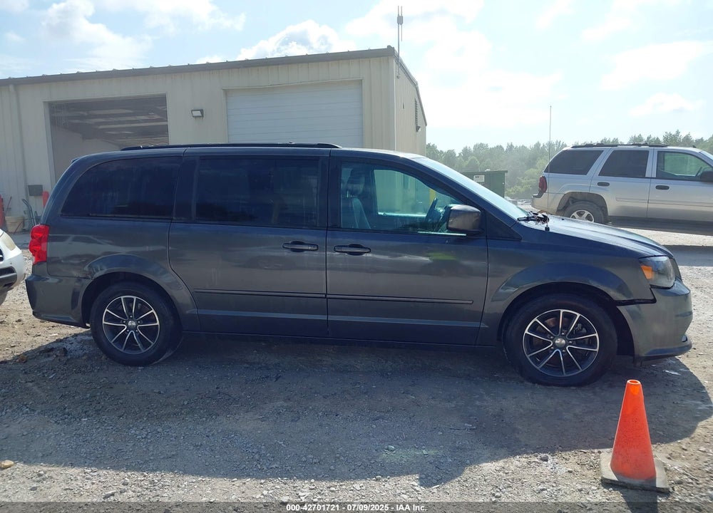 2017 DODGE GRAND CARAVAN VIN: 2C4RDGEG2HR740631