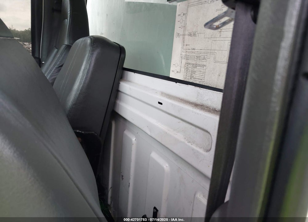 2005 GMC C5500 VIN: 1GDG5C1E45F905286