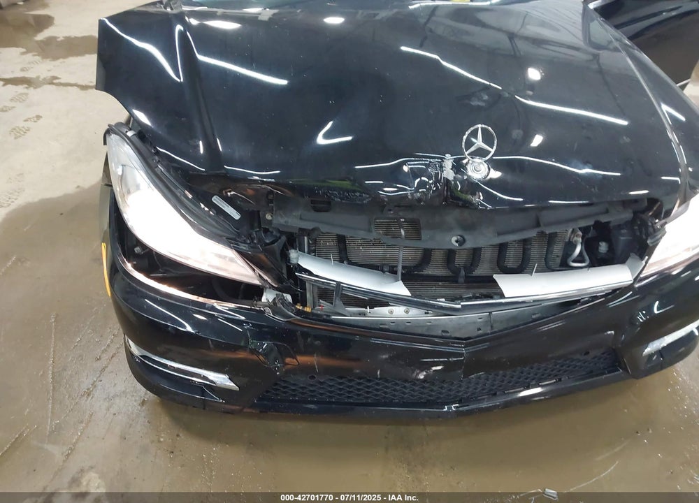 2012 MERCEDES-BENZ C 300 LUXURY 4MATIC/SPORT 4MATIC VIN: WDDGF8BB8CR234631