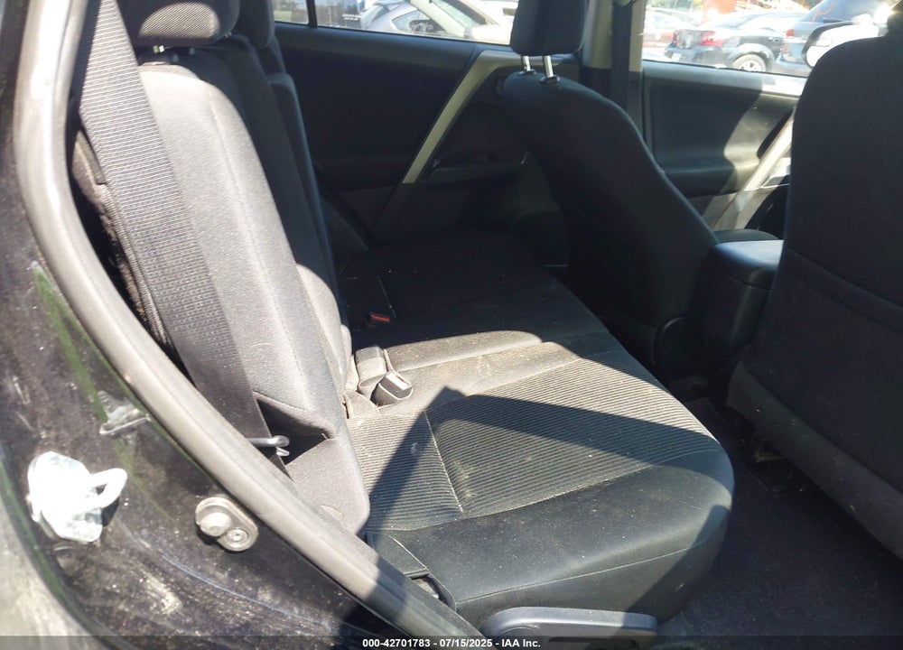 2017 TOYOTA RAV4 VIN: 2T3BFREV5HW651308