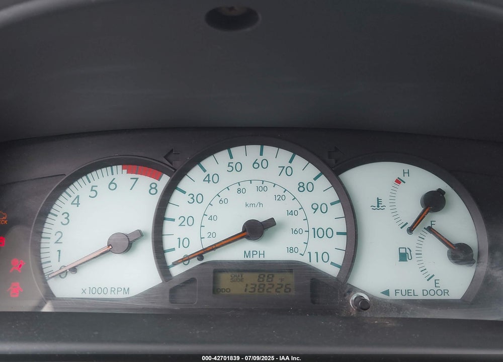 2004 TOYOTA COROLLA LE VIN: JTDBR38E042038063