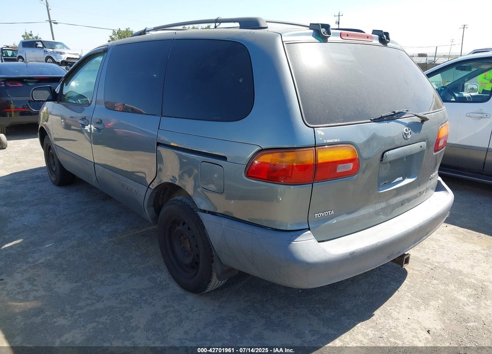 1999 TOYOTA SIENNA LE VIN: 4T3ZF13C8XU109975