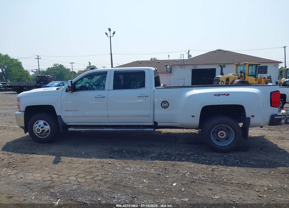2018 CHEVROLET SILVERADO 3500HD LTZ VIN: 1GC4K0EY7JF152401