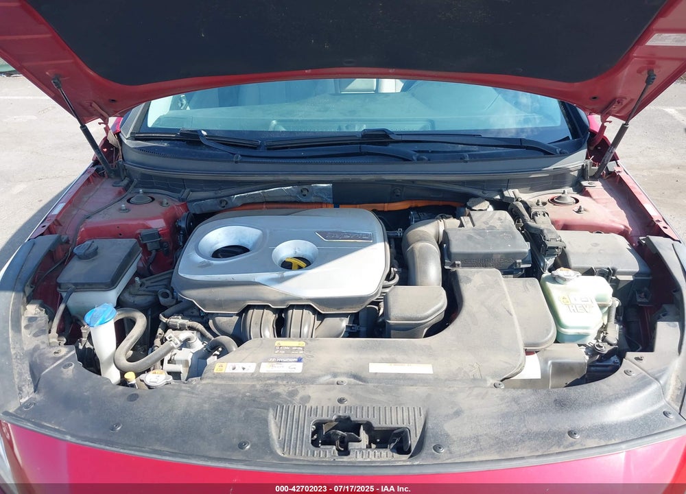 2016 HYUNDAI SONATA HYBRID VIN: KMHE24L19GA016435