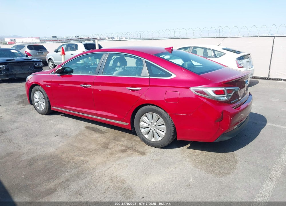 2016 HYUNDAI SONATA HYBRID VIN: KMHE24L19GA016435