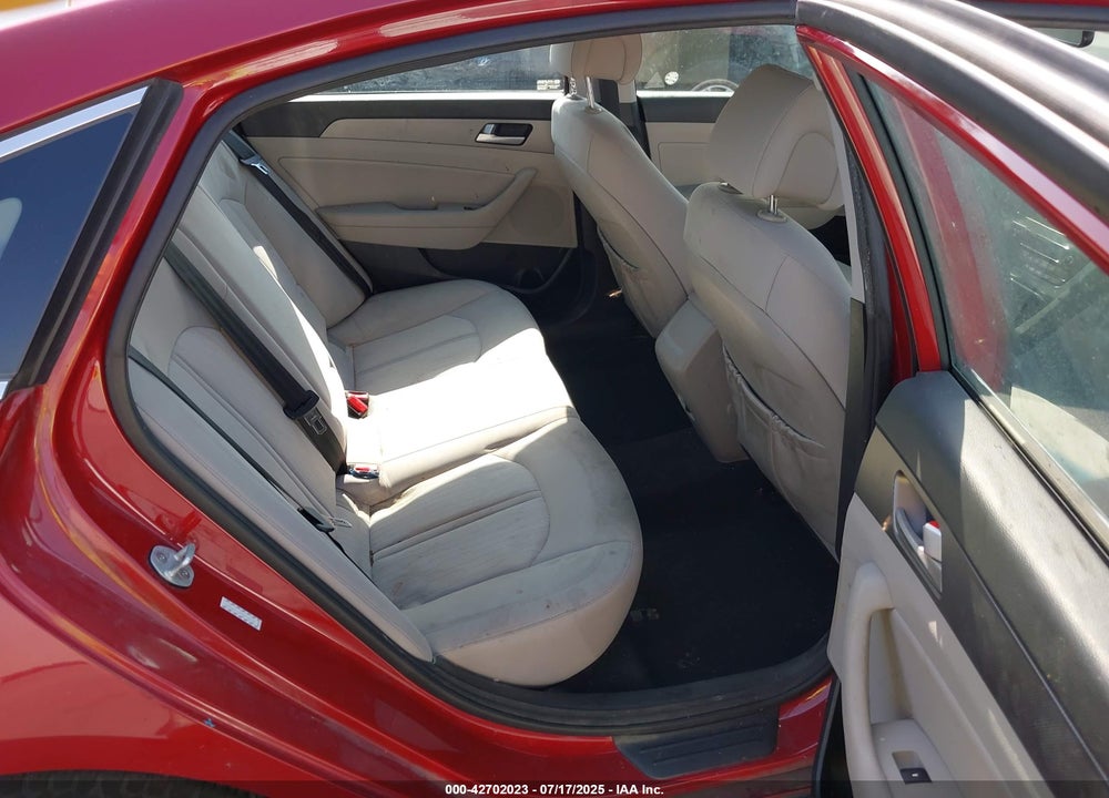 2016 HYUNDAI SONATA HYBRID VIN: KMHE24L19GA016435