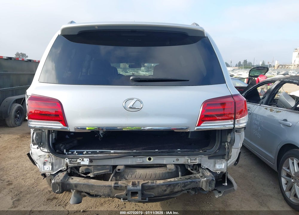 2015 LEXUS LX570 VIN: JTJHY7AX3F4185269