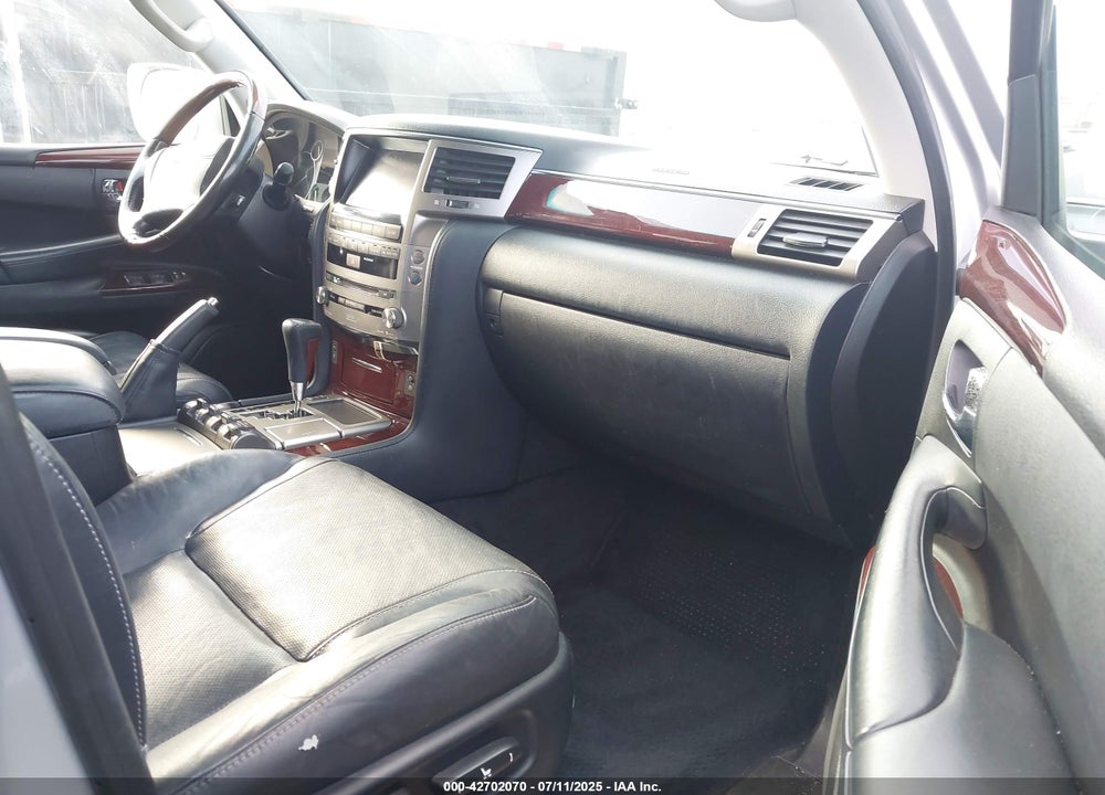 2015 LEXUS LX570 VIN: JTJHY7AX3F4185269