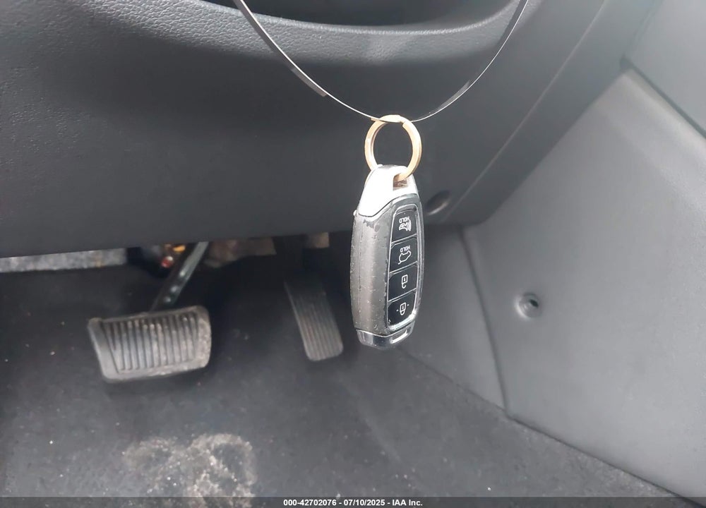 2019 HYUNDAI KONA LIMITED VIN: KM8K33A52KU246261
