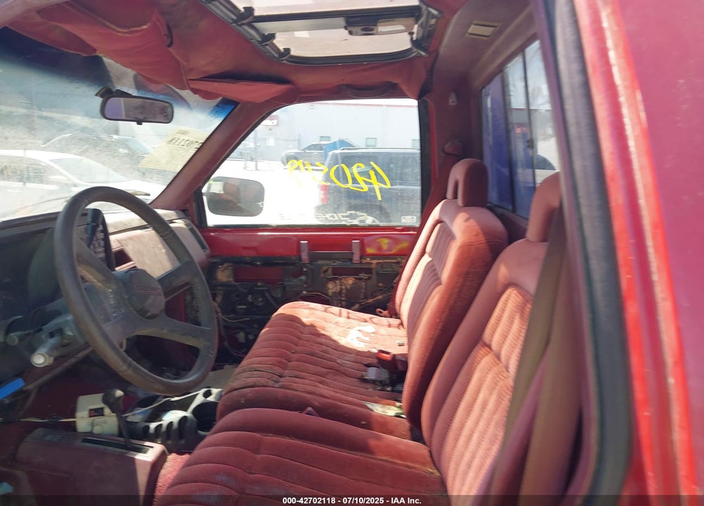 1988 CHEVROLET GMT-400 K2500 VIN: 1GCFK24K5JZ172341