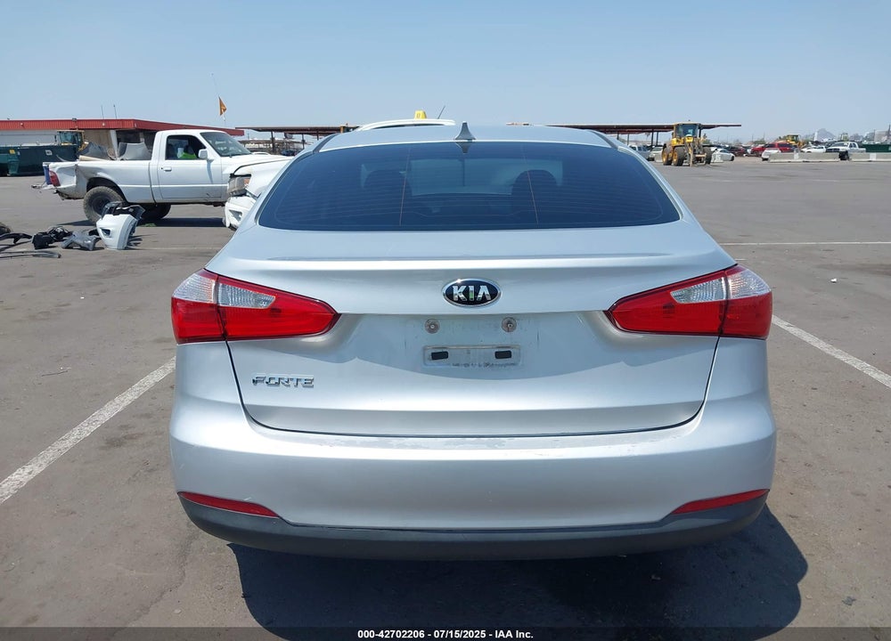 2016 KIA FORTE VIN: KNAFK4A60G5500538