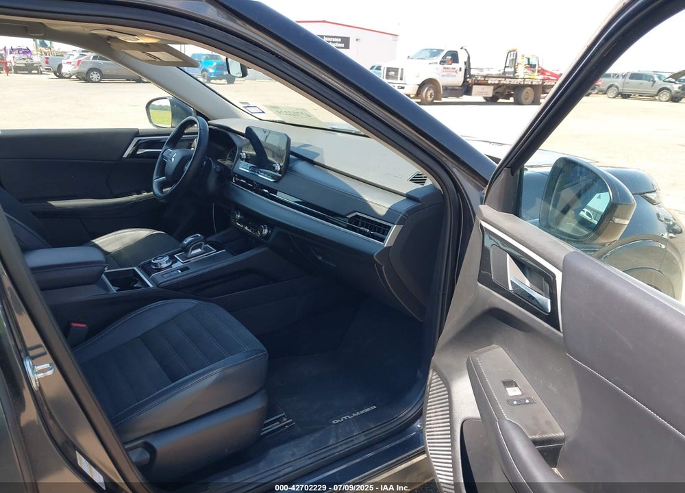 2024 MITSUBISHI OUTLANDER SE 2.5 S-AWC/SE BLACK EDITION S-AWC/SE BLACK EDITION W/PANO ROOF S-AWC/SE RALLIART S-AWC VIN: JA4J4VA82RZ050962