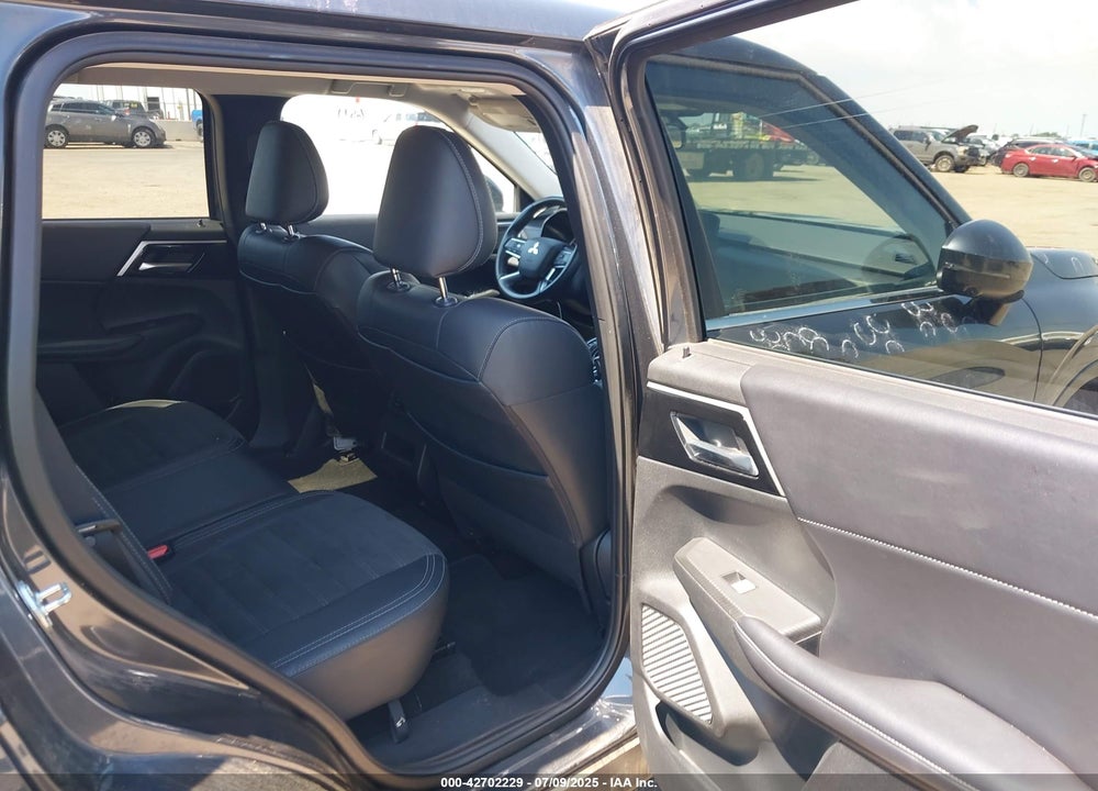 2024 MITSUBISHI OUTLANDER SE 2.5 S-AWC/SE BLACK EDITION S-AWC/SE BLACK EDITION W/PANO ROOF S-AWC/SE RALLIART S-AWC VIN: JA4J4VA82RZ050962