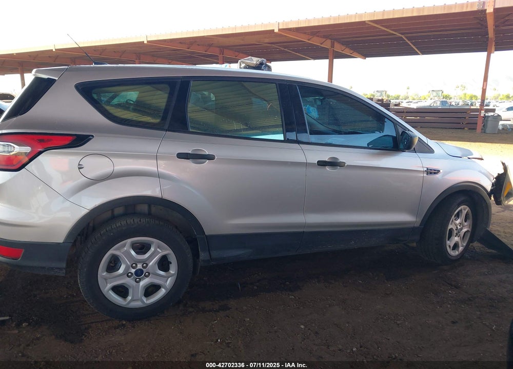 2017 FORD ESCAPE VIN: 1FMCU0F70HUB89318
