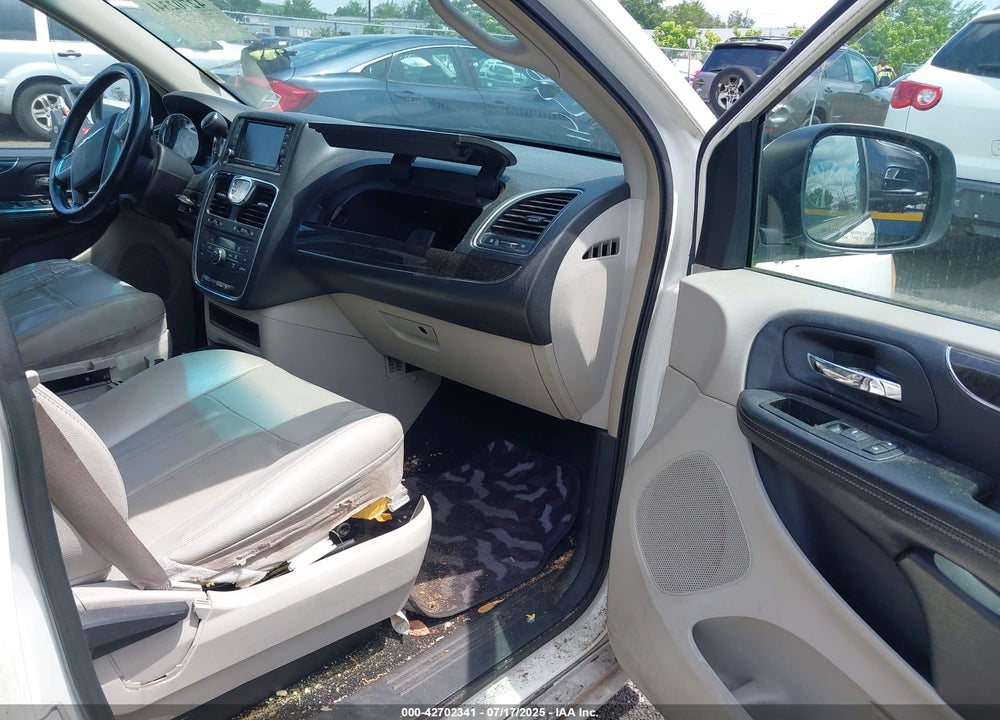 2013 CHRYSLER TOWN & COUNTRY TOURING VIN: 2C4RC1BG9DR576793