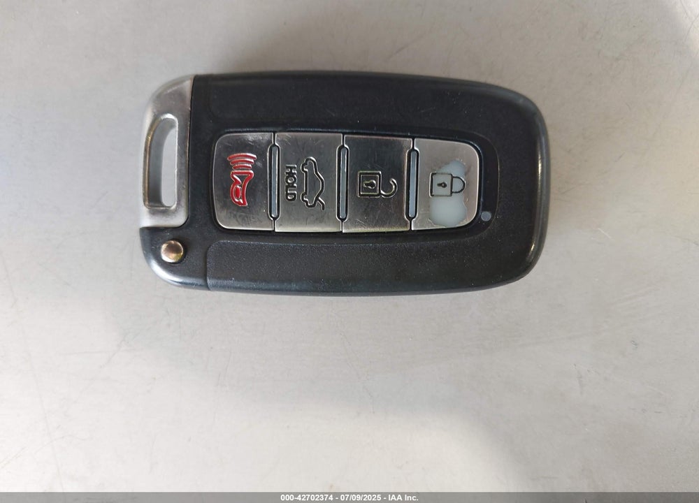 2009 HYUNDAI GENESIS VIN: KMHGC46E69U021386