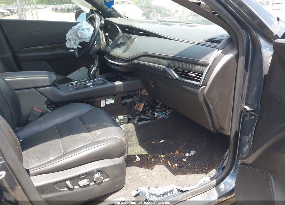 2019 CADILLAC XT4 VIN: 1GYFZER45KF189063