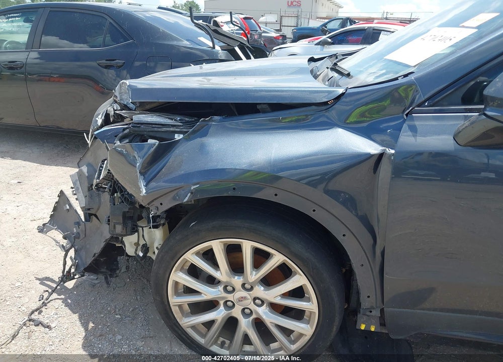 2019 CADILLAC XT4 VIN: 1GYFZER45KF189063