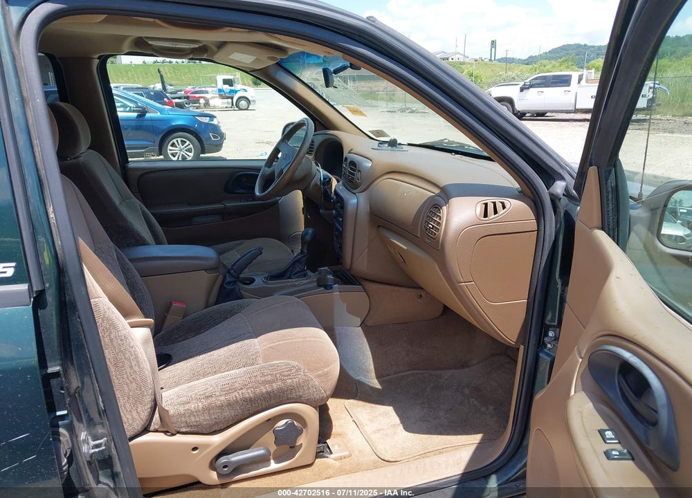 2003 CHEVROLET TRAILBLAZER LS VIN: 1GNDS13SX32136120