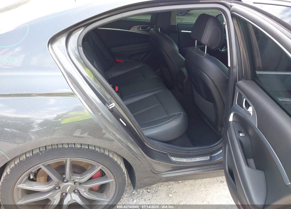 2019 GENESIS G70 VIN: KMTG24LAXKU030947