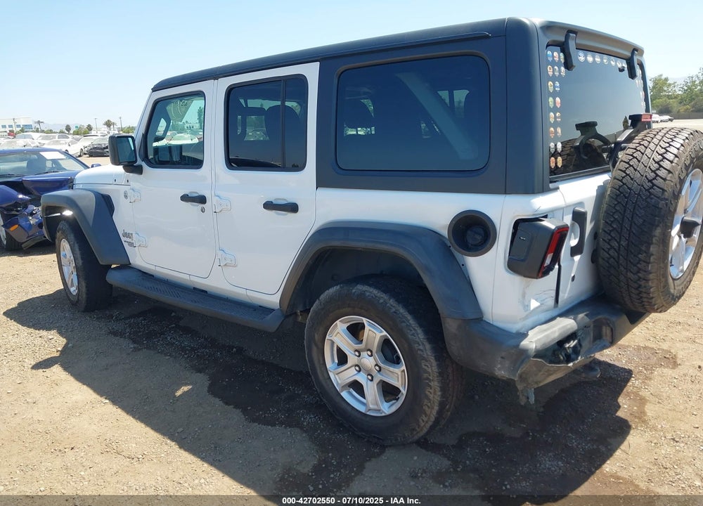 2018 JEEP WRANGLER UNLIMITED VIN: 1C4HJXDG4JW319142