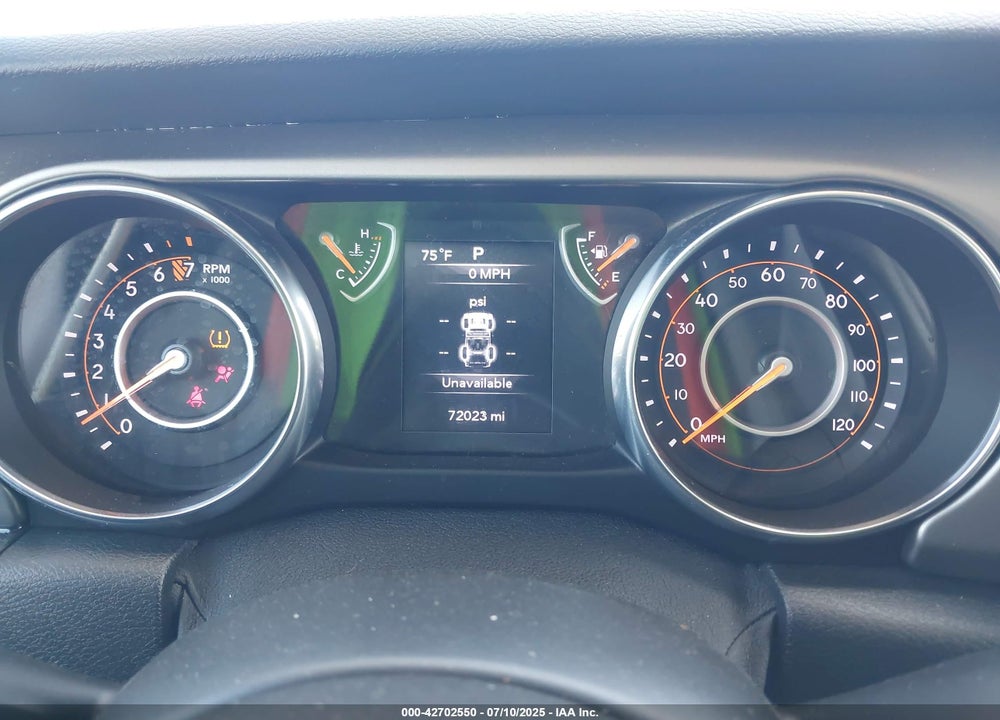 2018 JEEP WRANGLER UNLIMITED VIN: 1C4HJXDG4JW319142