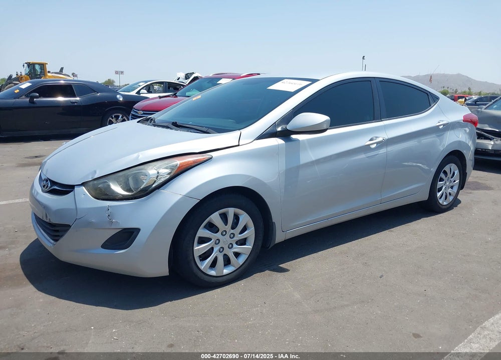 2012 HYUNDAI ELANTRA VIN: 5NPDH4AE8CH068324