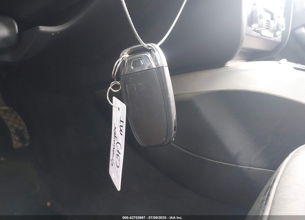 2015 AUDI A4 VIN: WAUAFAFL8FN020113