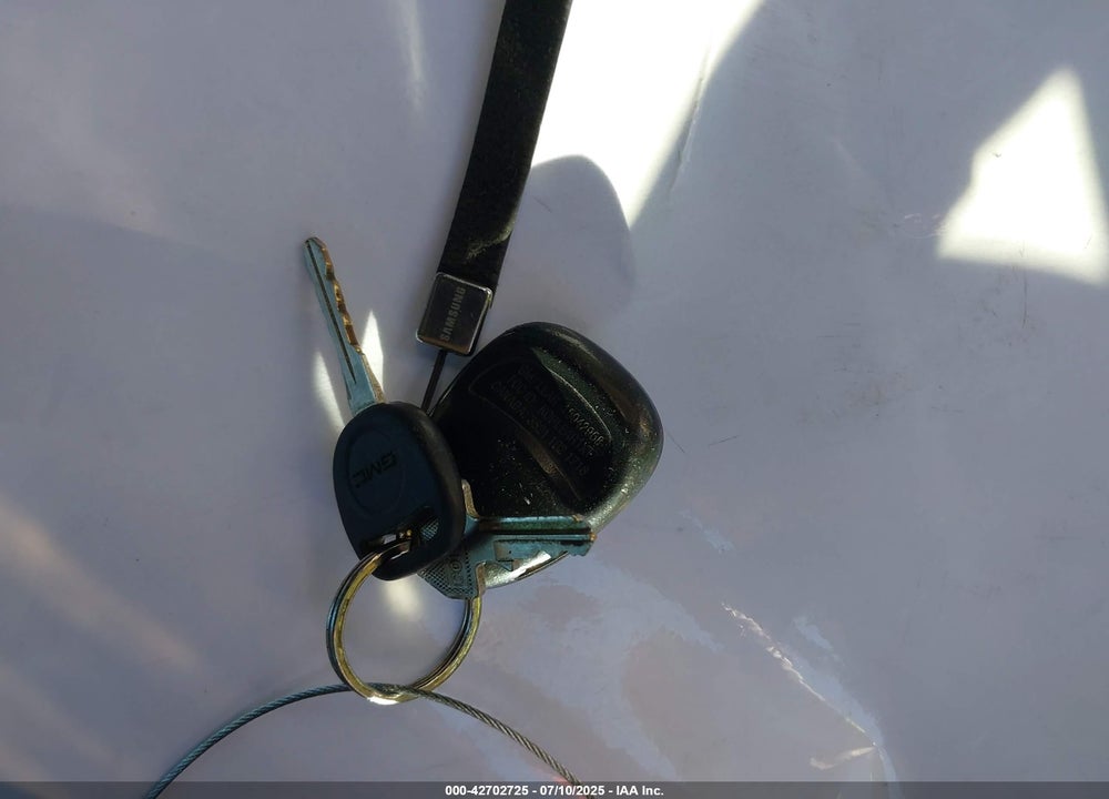 2001 GMC DENALI VIN: 1GKEK63U71J261966