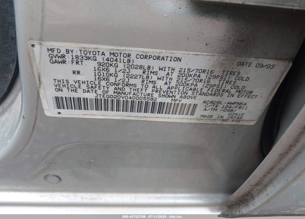 2004 TOYOTA RAV4 VIN: JTEGD20V040005582