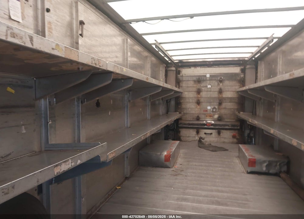 2001 FREIGHTLINER CHASSIS M LINE WALK-IN VAN VIN: 4UZAARBW71CH52560