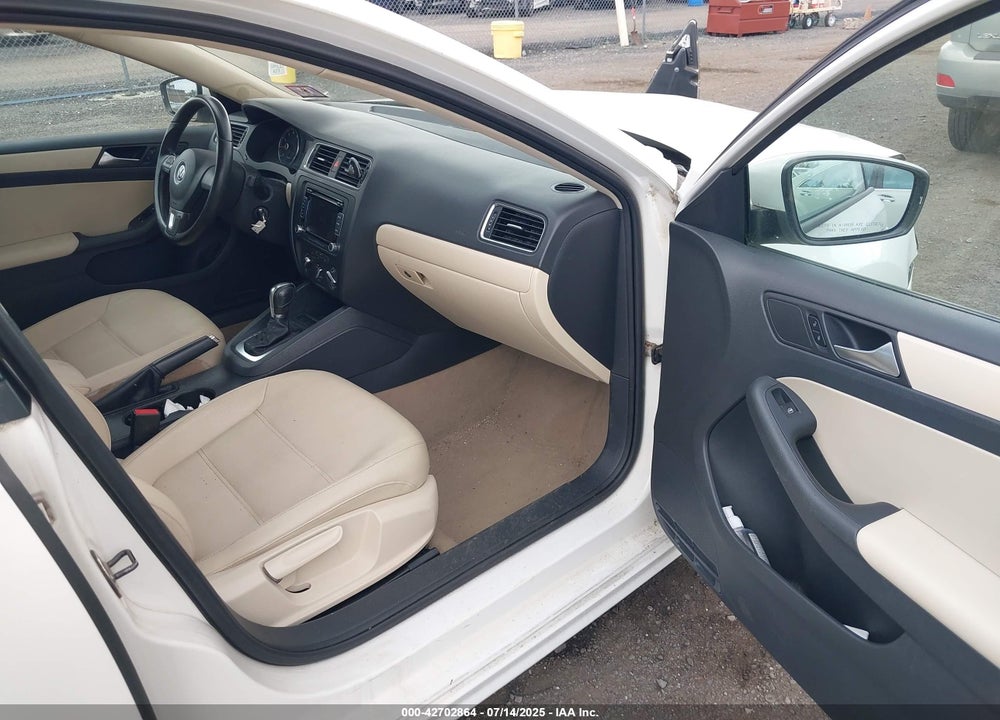 2012 VOLKSWAGEN JETTA VIN: 3VWDP7AJ1CM419101
