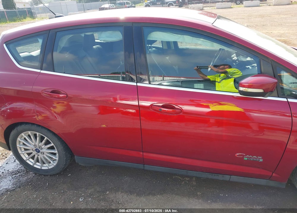 2016 FORD C-MAX ENERGI VIN: 1FADP5CU5GL111635
