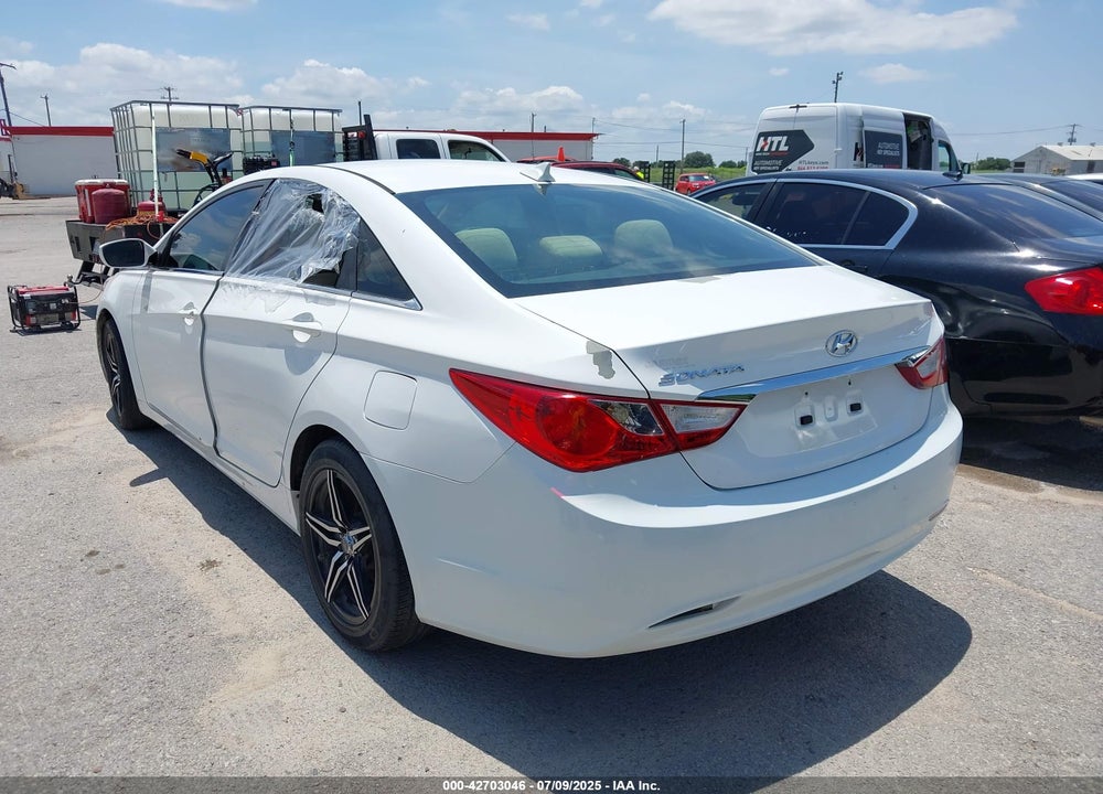 2013 HYUNDAI SONATA VIN: 5NPEB4AC4DH804763