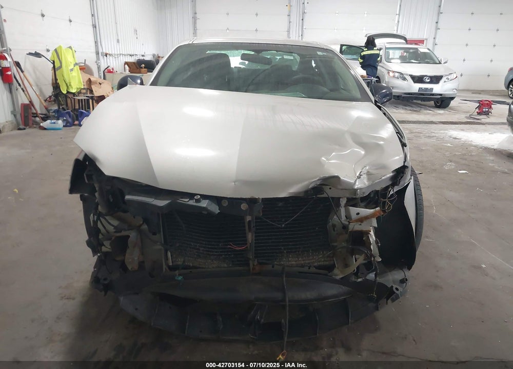 2008 PONTIAC GRAND PRIX VIN: 2G2WP552781181809