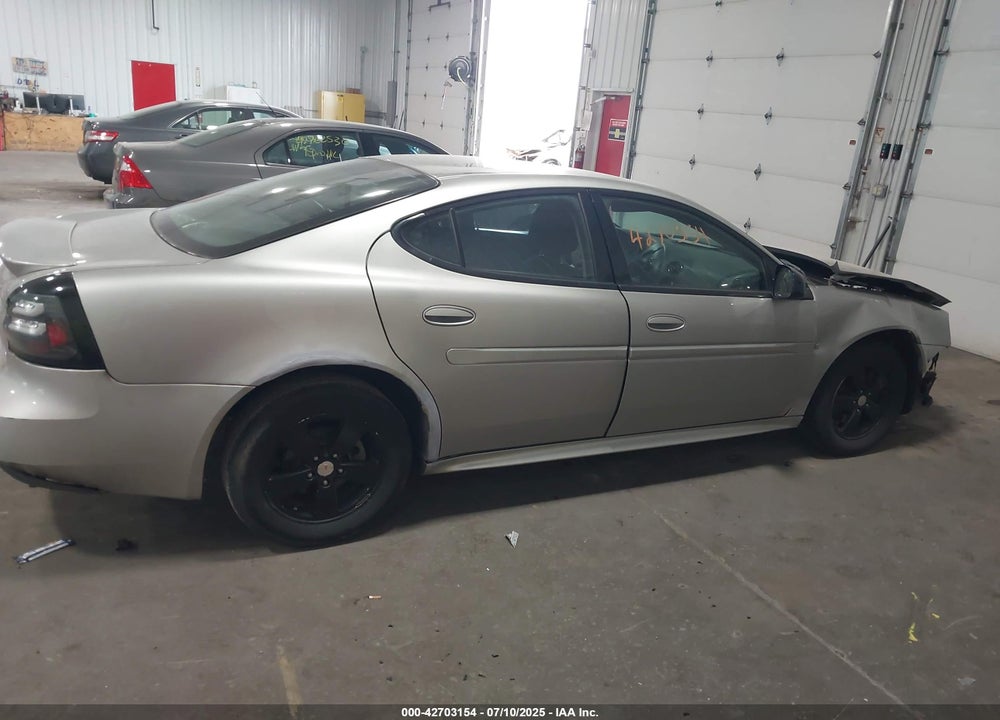2008 PONTIAC GRAND PRIX VIN: 2G2WP552781181809