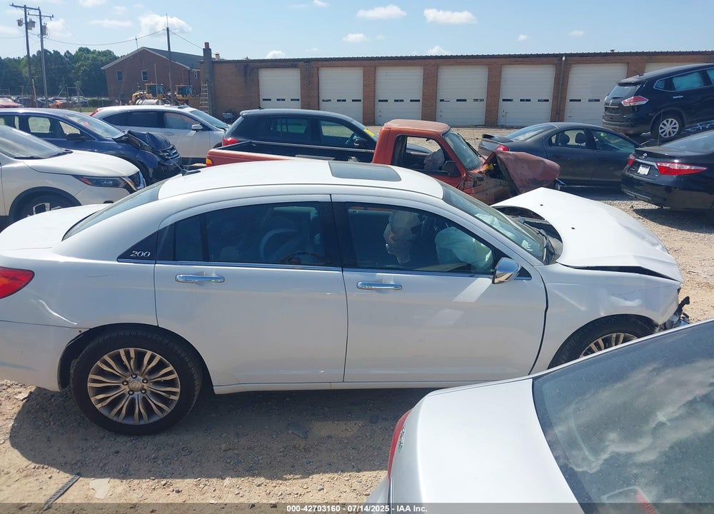 2013 CHRYSLER 200 VIN: 1C3CCBCGXDN609361