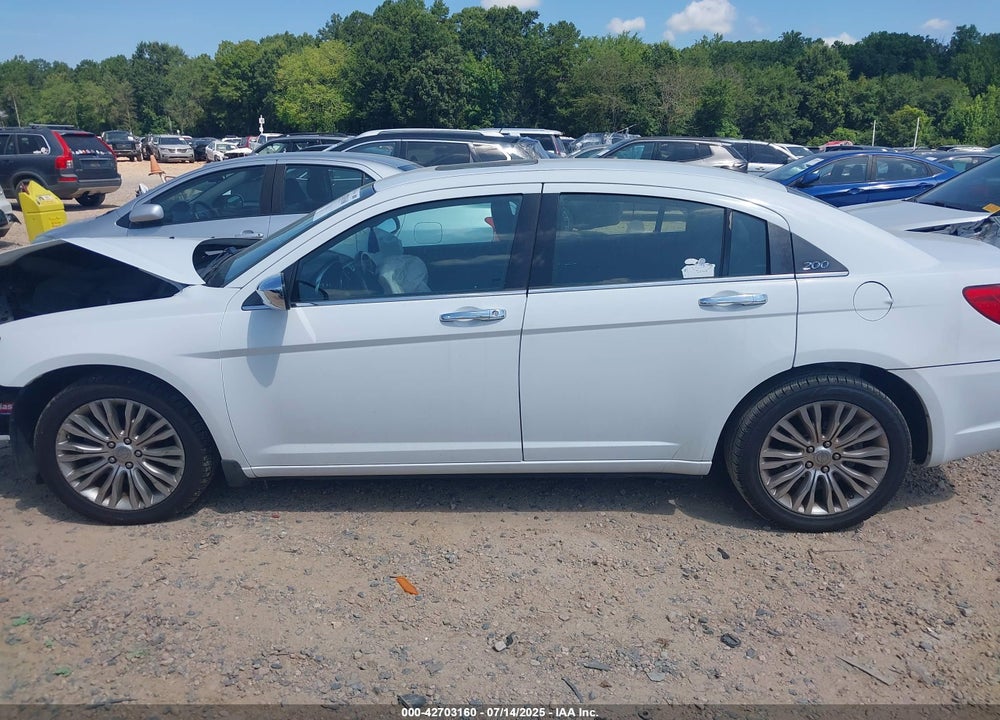 2013 CHRYSLER 200 VIN: 1C3CCBCGXDN609361