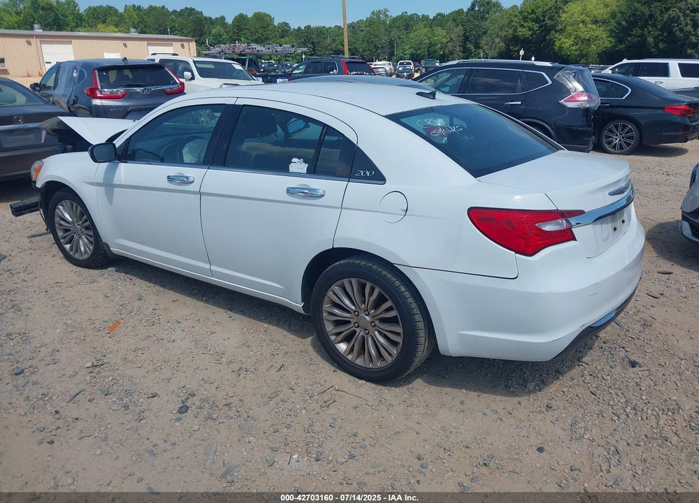 2013 CHRYSLER 200 VIN: 1C3CCBCGXDN609361