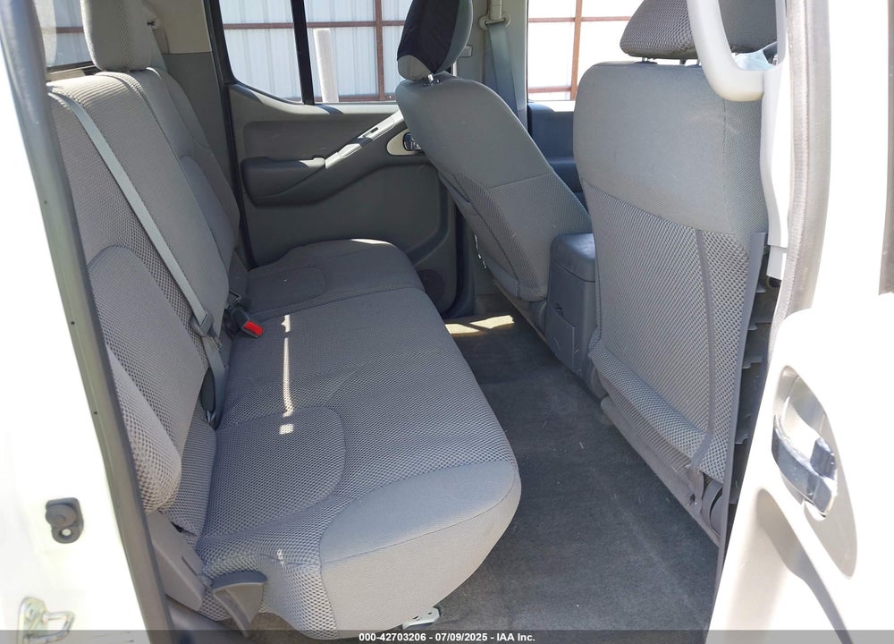 2017 NISSAN FRONTIER VIN: 1N6AD0EV1HN756073