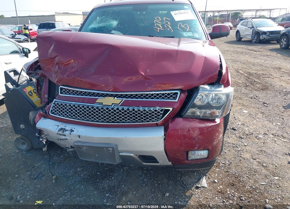 2011 CHEVROLET TAHOE VIN: 1GNSKBE02BR310230