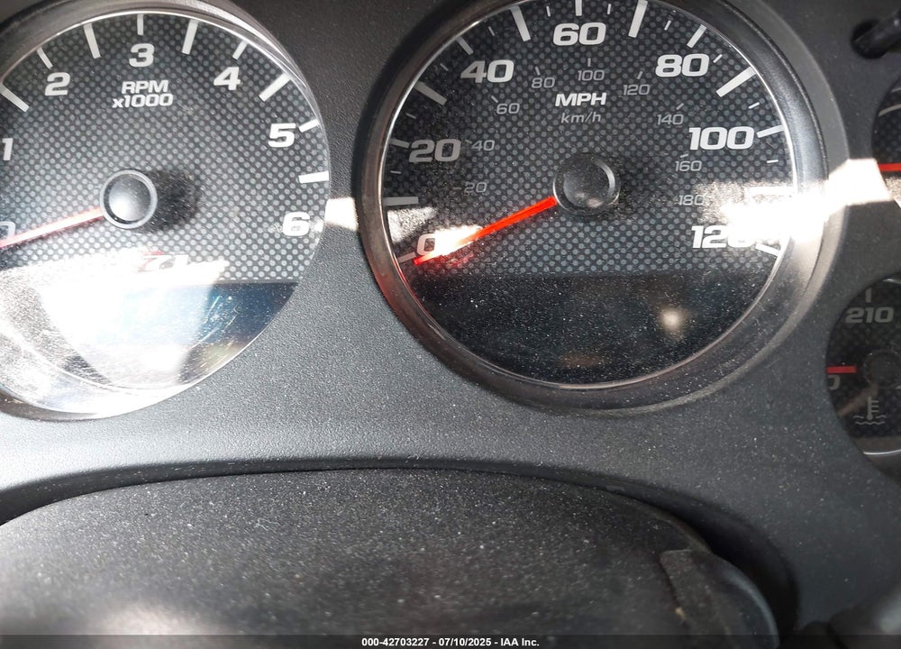 2011 CHEVROLET TAHOE VIN: 1GNSKBE02BR310230