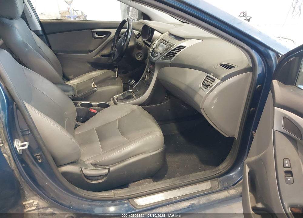 2014 HYUNDAI ELANTRA VIN: KMHDH4AE0EU065437
