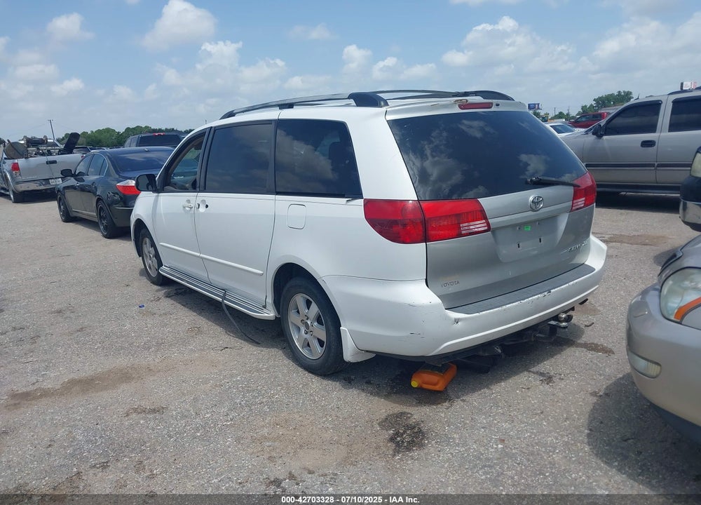 2004 TOYOTA SIENNA VIN: 5TDZA23C14S130040