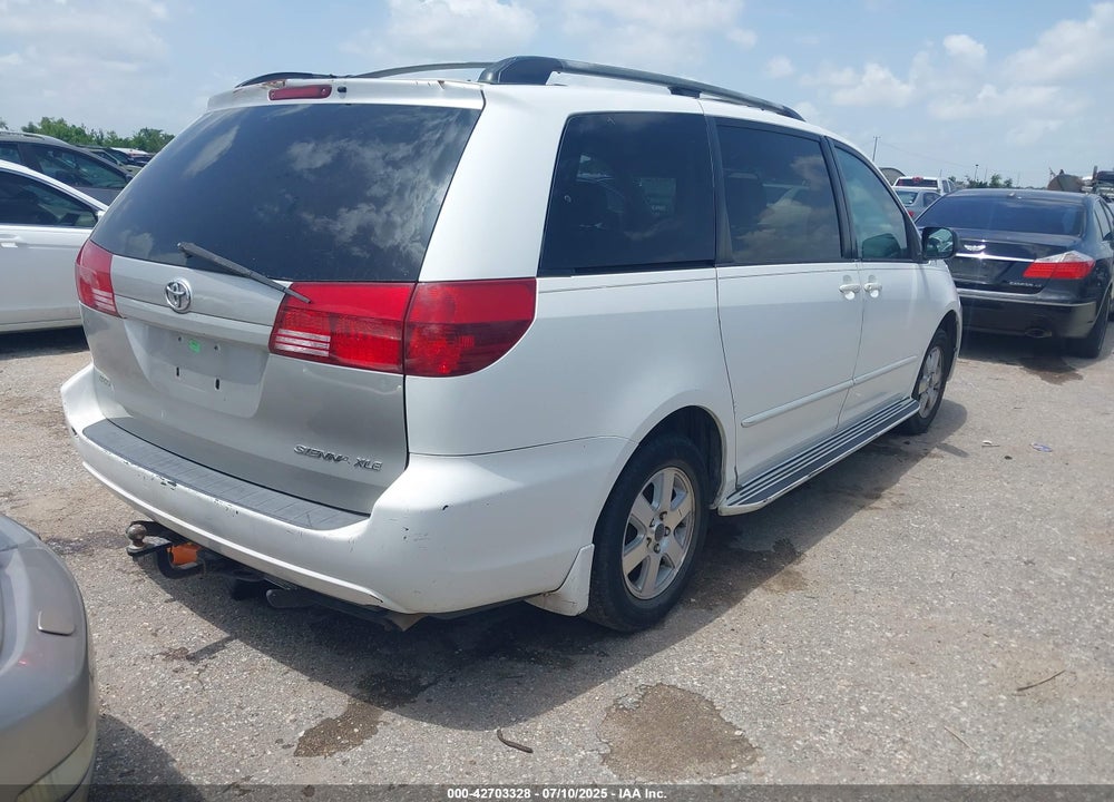 2004 TOYOTA SIENNA VIN: 5TDZA23C14S130040